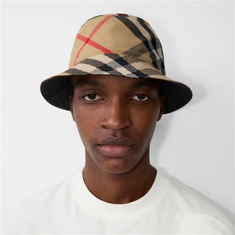 Burberry reversible cotton hat